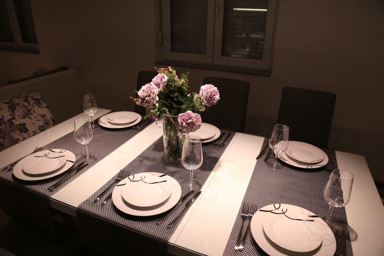 Booking Zadar Villa Franov With Pool, 10 Min From The Old Town Of Zara Esterno foto